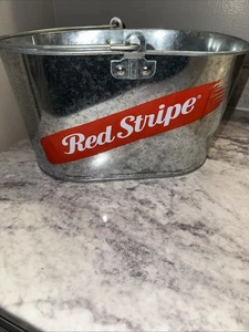 Red Stripe Jamaican Lager Bier Oval Verzinkter Stahl Eiskübel mit Griff Neu - Bild 1 von 4