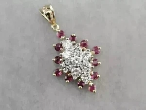 Round Cut Simulated Diamond Women's Beauty Pendant 14k Yellow Gold Plated - Picture 1 of 3