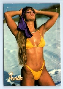 Cartolina FLORIDA Best Of Beach modello sexy giallo costume da bagno donna turismo c.1990 - Foto 1 di 2