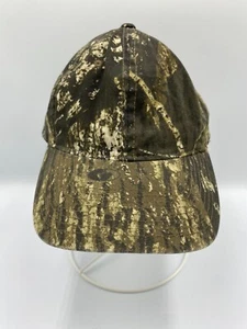 Woodland Camo Hunting Fitted Hat Cap Size Large - Picture 1 of 5