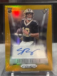Fútbol americano Spencer Rattler 2024 Panini Prizm Deca #S-SRR True Gold automático/10 radiocontrol - Imagen 1 de 3
