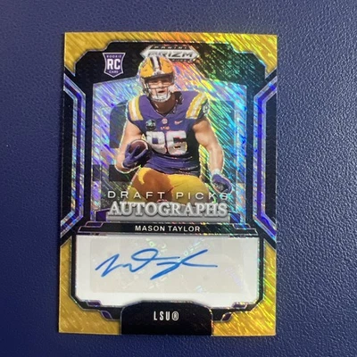 Selecciones del draft Panini Prizm 2025 Mason Taylor Rookie Gold Shimmer automático 12/15 - LSU Foto 1 de 4