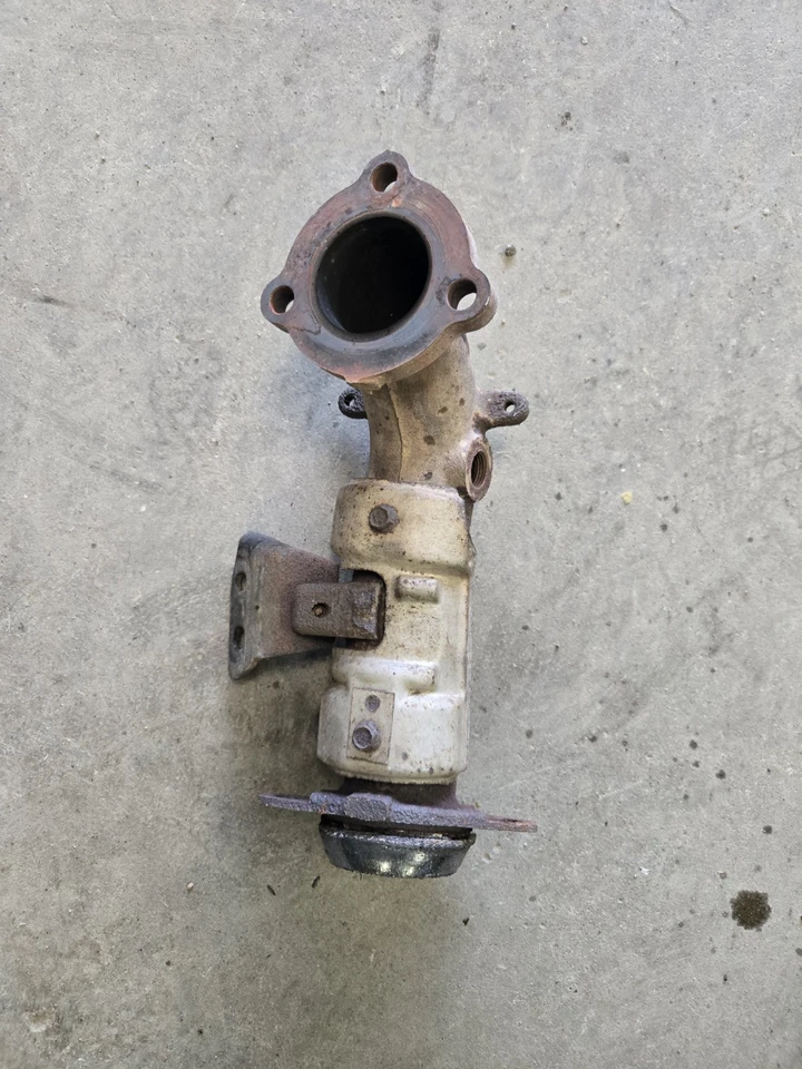 Tubo de escape delantero J Mazda Protege5 & Protege 2001-2003 2,0 L  Foto 1 de 4