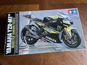 Tamiya 14119 1/12 Yamaha YZR-M1’09 Monster Yamaha Tech 3 Motorbike Model Kit - Picture 1 of 15