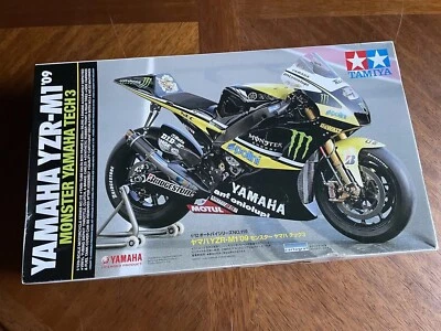 Tamiya 14119 1/12 Yamaha YZR-M1’09 Monster Yamaha Tech 3 Motorbike Model Kit - Image 1 of 4