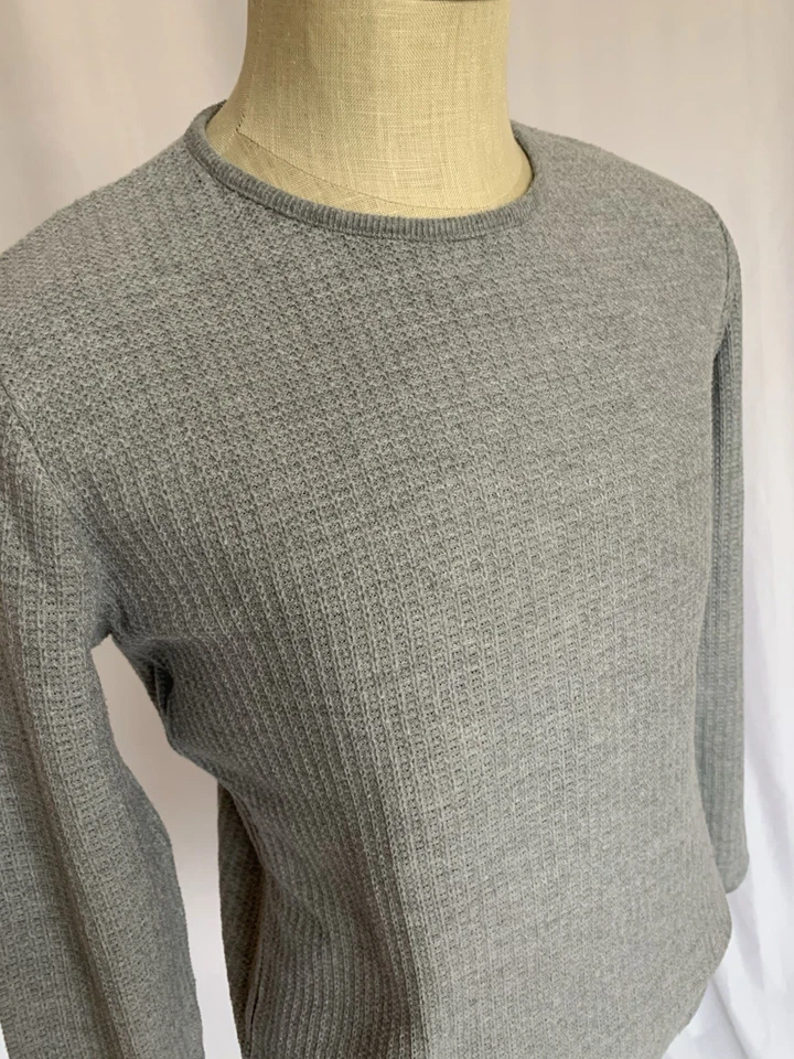 Suéter ZARA MAN Contemporáneo Tejido Waffle Gris Claro, Mediano Foto 1 de 4