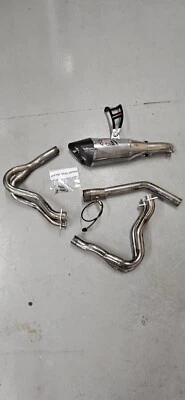 YOSHIMURA R11 JAPAN TITANIUM FULL EXHAUST SYSTEM SUZUKI GSXR600 2011-2018 HEADER - Image 1 of 4