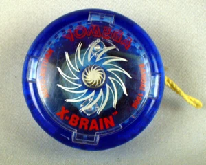 VINTAGE 1998 BANDAI YOMEGA AUTO RETURN X-BRAIN HYPER HIGH PERFORMANCE YO-YO BLUE - Foto 1 di 10