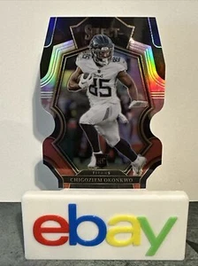 Select Football Chigoziem Okonkwo #197 2022 troquelado radiocontrol negro y rojo Prizm Premier - Imagen 1 de 5