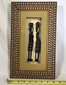 Shadow box FRAMED carved and beaded AFRICAN FIGURES - Picture 1 of 16