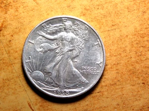 Bel mezzo dollaro argento UNC Better Date 1938-P Walking Liberty B15 - Foto 1 di 2