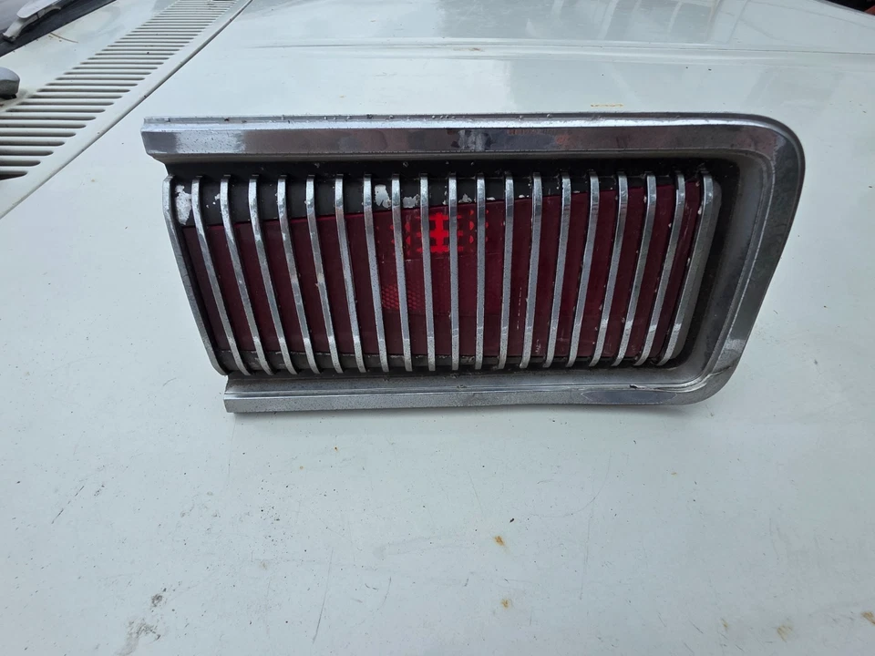 Lanterna traseira direita 1967 Dodge Coronet R/T  - Imagem 1 de 1