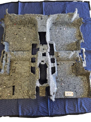 Aislamiento acústico moldura de piso delantero y trasero Audi usado OEM para 2019-2024 Q3 Foto 1 de 4