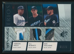 Toppa maglia Roy Halladay Wells Burnett 2008 SPx trio vincente Blue Jays /25 - Foto 1 di 2