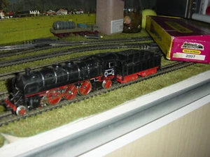 Trix Express - 2207 - Schnellzug Dampflok BR 18 601 - DB - - Bild 1 von 3