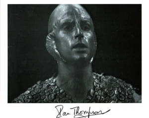 Doctor Who Autograph: IAN THOMPSON (The Chase) Signed Photo - Imagen 1 de 1