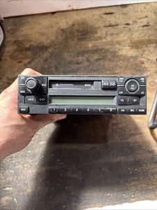 VOLKSWAGEN POLO LUPO ORIGINAL RETRO RADIO CASSETTE PLAYER HEAD UNIT 6X0035152B - Picture 1 of 12
