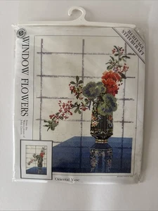 Heritage Stitchcraft "Florero Oriental" Vintage Floral Punto de Cruz Nuevo #WFOV655 - Imagen 1 de 5