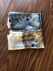 Lot of 2 square ladies scarves, White And Beige Paisley Print34”X34” Pre Owned - Picture 1 of 9