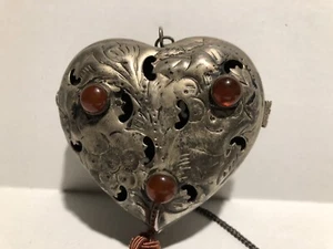 Heart shaped ornament Silvertone jeweled opens up - Picture 1 of 4