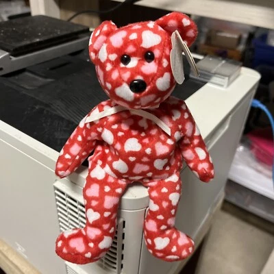 TY Beanie Baby - HEARTS A FLUTTER the Bear (Hallmark Exclusive) (8.5 inch) - Image 1 of 4