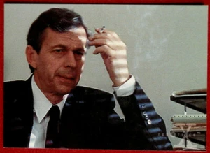 X-FILES - SEASON ONE - Card #07 - THE CIGARETTE SMOKING MAN - Topps - 1996 - Picture 1 of 2