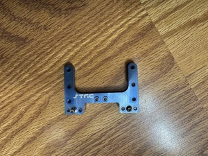 Team Associated SC10 Aluminum Rear Brace T4 / B4 - Picture 1 of 2