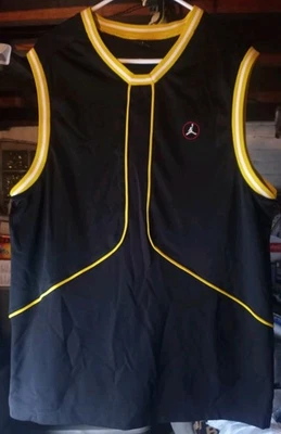 Винтажная баскетбольная футболка Jordan 90-х годов Y2k желтая/черная майка мужская размер большой - Изображение 1 из 4