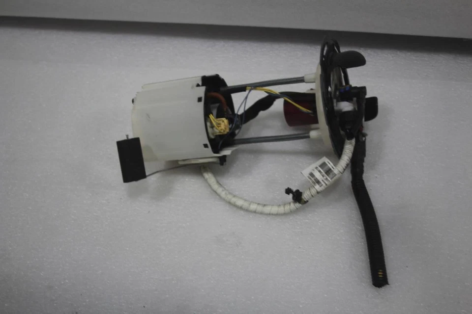 Chevrolet Volt 2017 bomba de combustible de gasolina 23375495 Foto 1 de 4