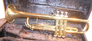 Tromba Conn vintage senza boccaglio con custodia - Foto 1 di 4