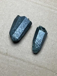 2 pieces Natural Dark green Quartz crystal specimen collection china - Picture 1 of 13