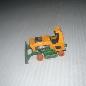 1975 MATCHBOX LESNEY No 12 BIG BULL DOZER - Picture 1 of 9