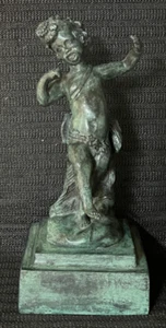 MAITLAND SMITH DESIGN STATUA IN METALLO CHERUBINO FATTA A MANO 13" RAGAZZO IN PIEDI - Foto 1 di 10