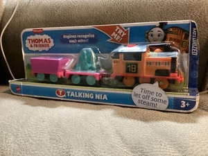 Thomas And Friends Talking Nia Trenes parlantes motorizados embalaje dañado - Imagen 1 de 2
