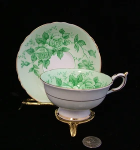 PARAGON GREEN ROSE CABINET TEA CUP AND SAUCER DOUBLE WARRANT - Bild 1 von 7