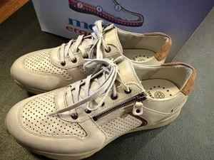Mephisto Mobils Ergonomic Brayan Perf Athletic Off White Shoes US 10 EU 9 1/2 - Picture 1 of 5