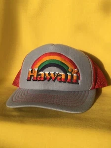 BRAND NEW Vintage 1980's Hawaii Snapback Trucker Mesh Hat Cap Rainbow Grey/Red - Bild 1 von 8