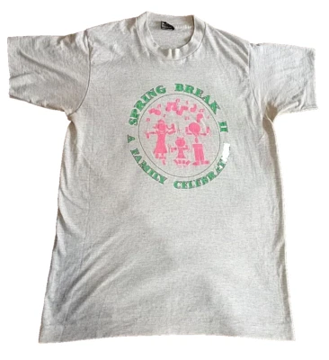 VTG T-shirt Fruit of the Loom 90s SPRING BREAK a Family Celebration Shirt Size M - Image 1 of 4