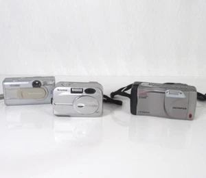 Lot of 3 Digital Cameras FOR PARTS ONLY - Picture 1 of 14