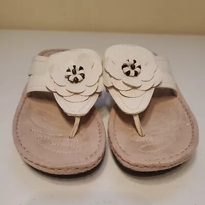 Cliffs by White Mountain 1" Tacón, Sandalia Cuña, Cuero Marfil Flor Talla 8.5M Foto 1 de 4