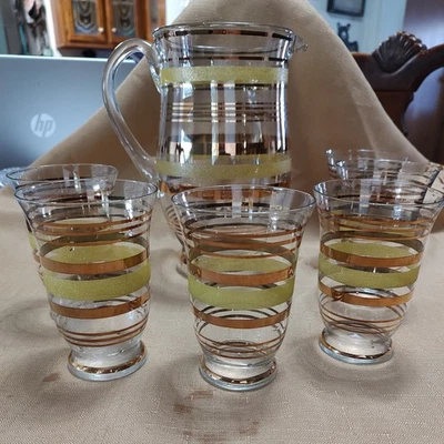 Винтажный набор напитков кувшин и шесть стаканов золото и золото матовые полоски MCM - Изображение 1 из 4