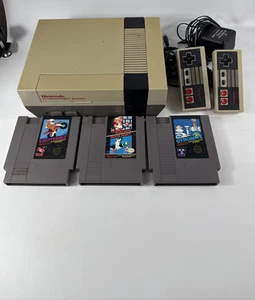 Nintendo Entertainment System NES-001 parts and repair w/2 controllers 3 games - Picture 1 of 15