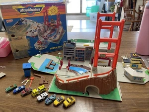 Micro Machines Super City Toolbox Action Playset 1988 Vintage Galoob Incomplete - Picture 1 of 21