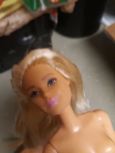 Fashionista Barbie Puppe mit geraden Armen - Bild 1 von 3