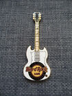 Hard Rock Cafe Amsterdam 2007 - Top of the Rock - TOR - Pin de guitare blanche HRC