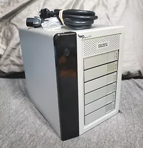 Promise Pegasus R6 - 6-bay RAID drive enclosure - Thunderbolt storage array - Picture 1 of 6
