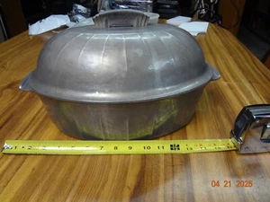 Art Deco Vintage Oval Aluminum Household Industries Dutch Oven Roaster with Lid - Picture 1 of 9