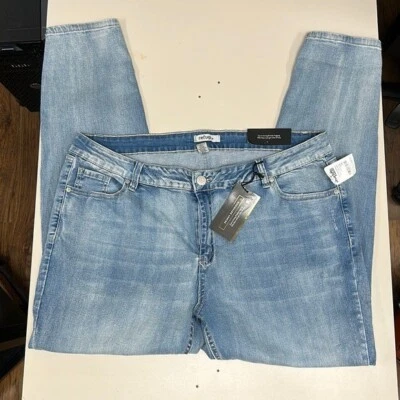 Pantalones de mezclilla elásticos de tiro medio lavados ligeros ajustados Boyfriend talla grande nuevos con etiquetas Refuge+ Foto 1 de 4
