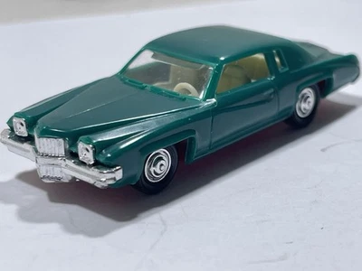 Lindberg 1/64 D-234 Pontiac Grand Prix Vintage Original Green with Red Base VNM - Image 1 of 4