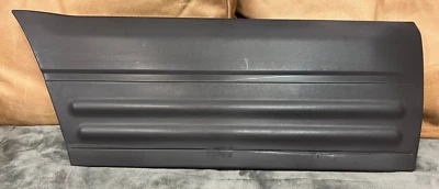 Jeep Grand Cherokee Laredo 1996 moldura de puerta lateral del pasajero trasero - OEM - 55295550 Foto 1 de 4